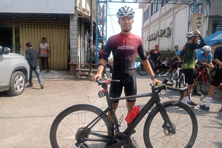 Seorang influencer sekaligus pemenang KOM dalam riding session bersama TSG, Haris Prasojo.
