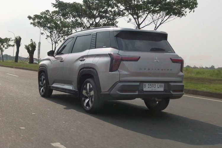 Test drive Mitsubishi Destinator