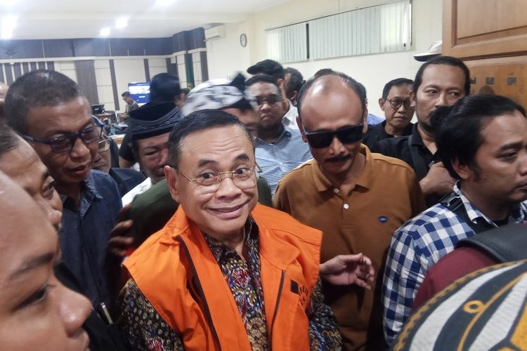Sidang Korupsi Sudewo: Warga Pati Rela Berutang dan Habiskan Tabungan demi Mahar Perangkat Desa Rp 165 Juta