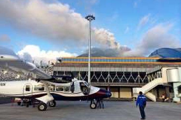 Kondisi Bandara Sultan Babullah Ternate, Maluku Utara Pasca-erupsi Gunung Gamalama, Dok. Kemenhub