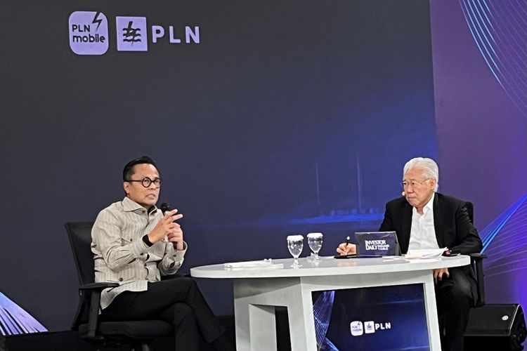 Chief Operating Officer (COO) Danantara Indonesia Dony Oskaria (kiri) dalam acara diskusi yang berlangsung di kawasan Gelora Bung Karno (GBK), Jakarta, Rabu (28/1/2026).