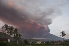 Gunung Agung Bererupsi, Bintang Stranger Things Jadi 10 Hari di Bali