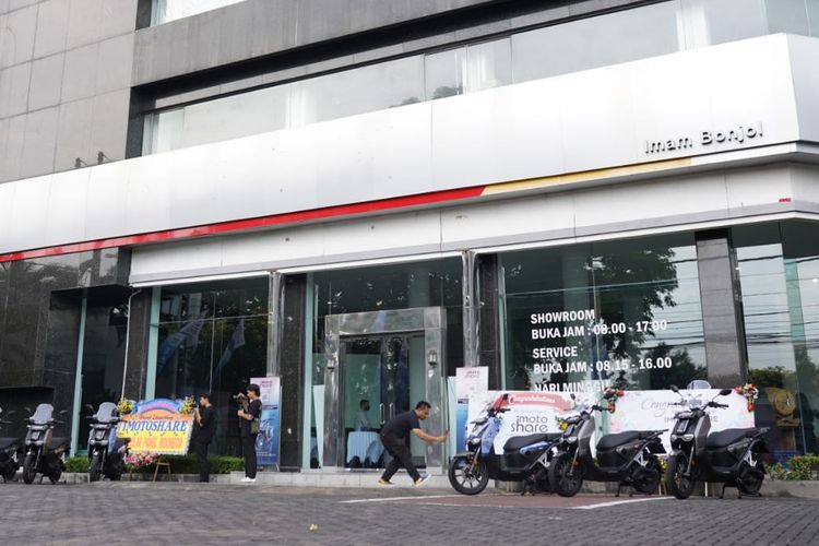 Aplikasi imotoshare memudahkan masyarakat untuk memakai motor listrik.