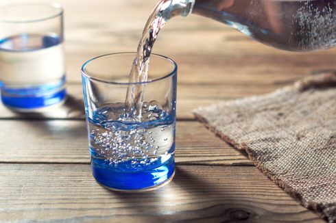 5 Cara Melawan Kegemukan dengan Minum Air Putih