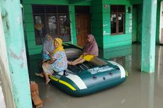 Hujan Deras Membuat Banjir Melanda Tegal, Warga Mengungsi ke Kantor Kecamatan
