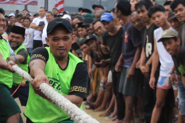 Tarik Tambang hingga Balap Karung, Cara 2.600 Warga Binaan Rutan Surabaya Rayakan HUT RI