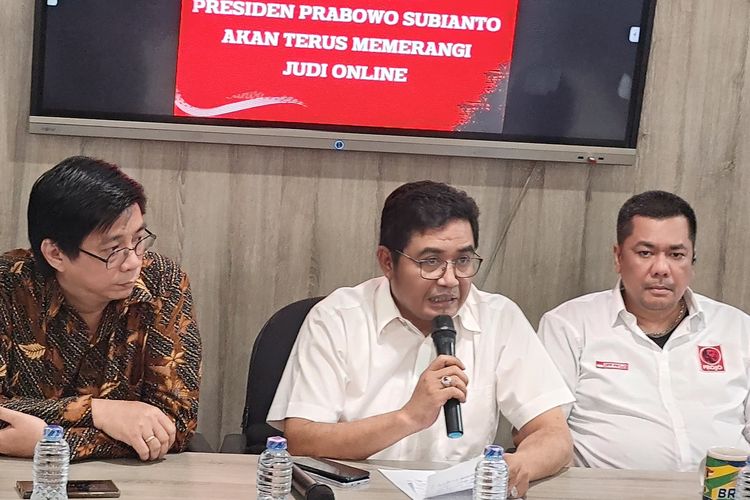 Foto Projo Keluarkan 8 Maklumat Lawan Judi di Indonesia