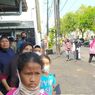 Berharap Bantuan dari Jokowi, Warga Semarang Rela Berdiri 2 Jam dan Panas-panasan di Pasar Peterongan 