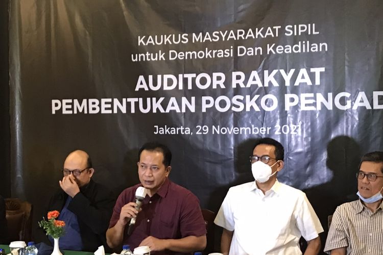 Perwakilan Koalisi masyarakat sipil untuk demokrasi dan keadilan Ferry Juliantono di Restauran Cikini Lima, Jakarta, Senin (29/11/2021).