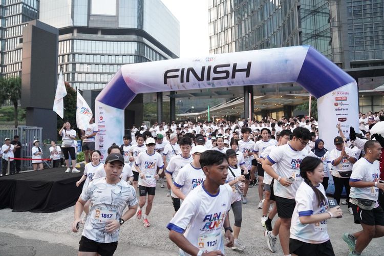 Kembangkan Komunitas dan Mahasiswa, UBM Gelar Fun Run hingga Luncurkan AI Tutor