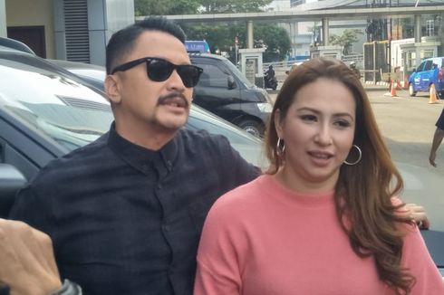 Deswita Maharani Tak Kuasa Tahan Tangis Kenang Sosok Rina Gunawan