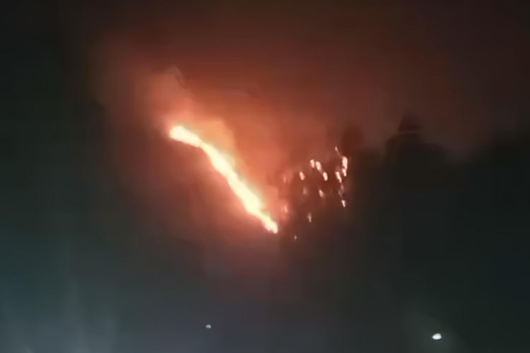 Kebakaran di Gunung Bulu Saukang Maros Padam, 68 Pendaki Terjebak Berhasil Dievakuasi