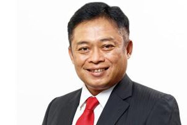 Ririek Adriansyah ditetapkan sebagai Presiden Direktur Telkomsel yang baru pada Senin (29/12/2014). Ririek menggantikan Presdir Telkomsel sebelumnya, Alex J. Sinaga yang kini menjabat sebagai Direktur Utama PT. Telkom.
