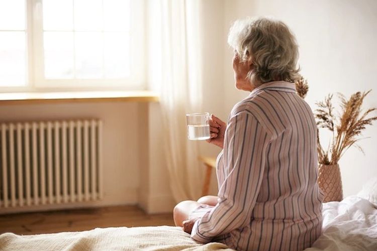 Gejala demensia pada lansia akan bertambah parah seiring dengan berjalannya waktu.
