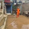 Banjir 1,2 Meter yang Rendam Permukiman Warga Rawajati Mulai Surut