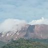 Lava Gunung Ile Lewotolok Mengalir ke Arah Sungai Lamawolo, Warga Diminta Waspada