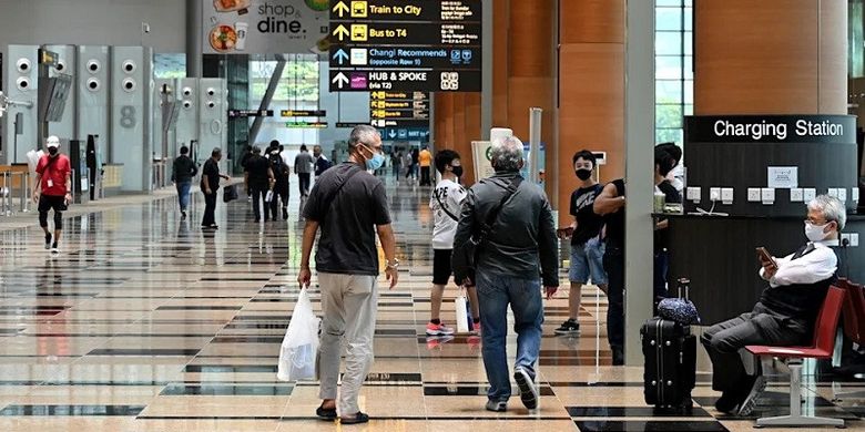 Hidup Bersama Covid-19, Warga Singapura Mungkin Bisa ke Luar Negeri Lagi Akhir 2021 - Vimarsana News