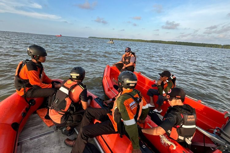 Pencarian Nelayan Hilang di Muara Badak Kukar Terkendala Gelombang dan Potensi Buaya