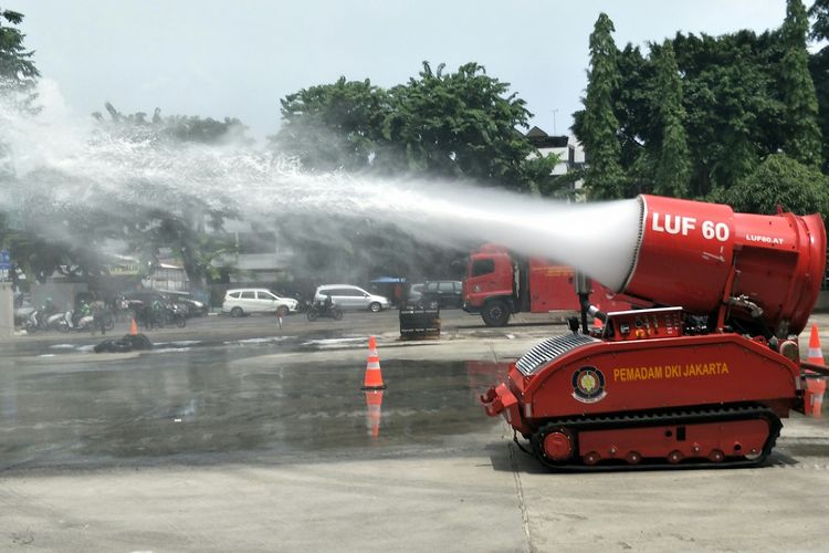 Robot pemadam kebakaran LUF 60 untuk mengatasi kebakaran di terowongan MRT Jakarta. Foto diambil Kamis (13/2/2020).