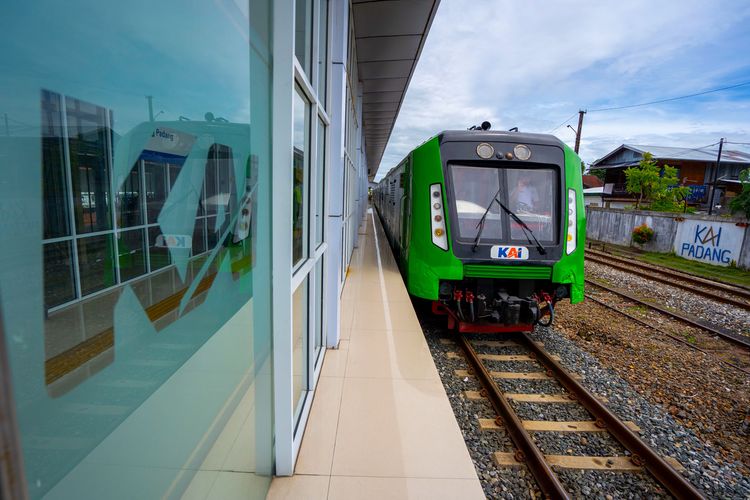 Dukung Transisi Energi, KAI Terapkan Biodiesel B50 untuk Armada Kereta Diesel