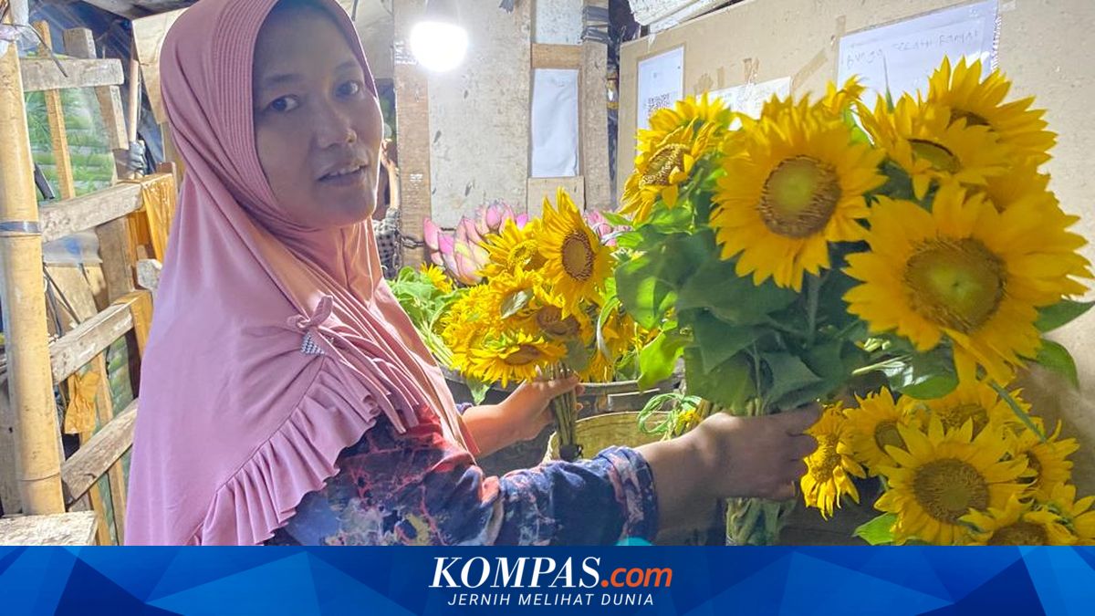 Kisah Nia 18 Tahun Jadi Pedagang Bunga di Rawa Belong, Raup Untung ...