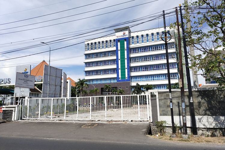 Megah salah satu bengunan milik sekolah ICM Sidoarjo yang berada di lokas Sarirogo Sidoarjo