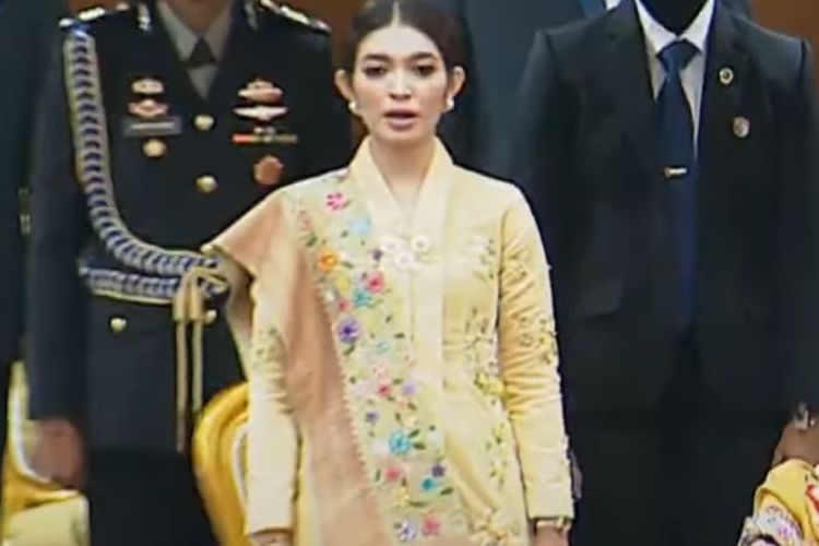 Selvi Ananda tampil anggun di Sidang Tahunan MPR 2025 dengan kebaya butter yellow. Intip detailnya.