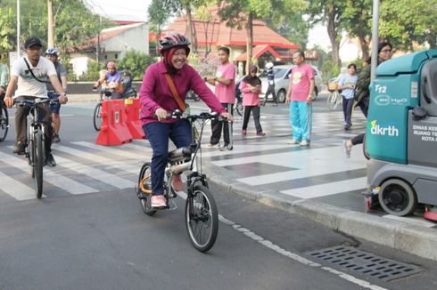 Kampanye Jantung Sehat, Risma Gowes Sepeda dari Rumah ke Balai Kota