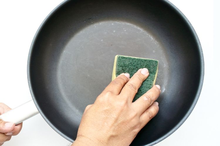 Cara Membersihkan Wajan Gosong dengan Mudah dan Efektif Cara Membersihkan Wajan Gosong dengan Mudah dan Efektif