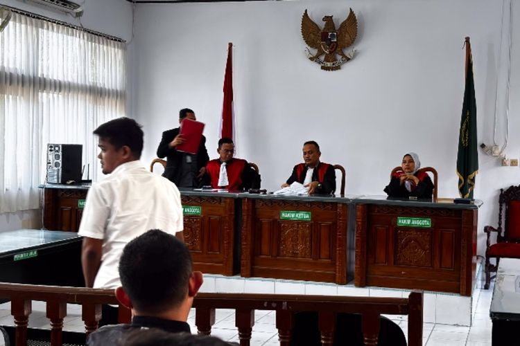 Ketua Ormas Petir Riau Divonis 6 Tahun Penjara Kasus Pemerasan