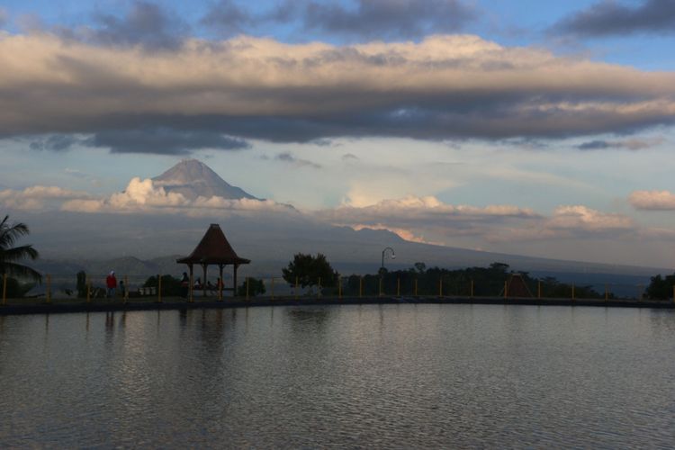 Panorama di Desa Banjaroya.