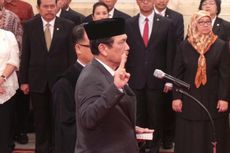 Jokowi Dicurigai Tidak Baca Perpres Kantor Staf Presiden