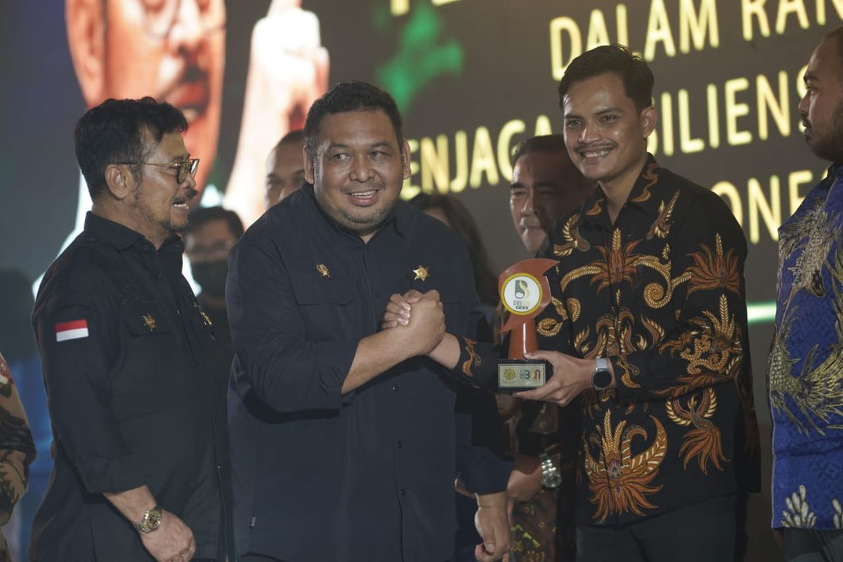 Dirjenbun Andi Nur Alam Syah bersama Mentan SYL saat menghadiri Koordinasi Nasional Perbenihan Perkebunan di Hotel Dalton Makassar, Kamis (16/3/2023).