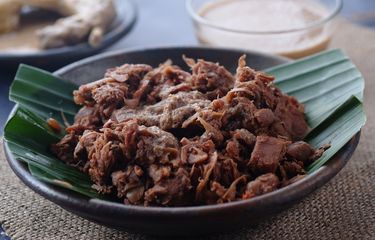 Ilustrasi gudeg nangka untuk menu makan siang.