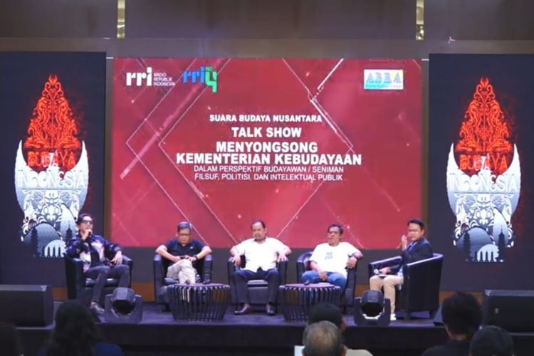 Aliansi Budaya Rakyat (ABRA) dan Radio Republik Indonesia (RRI) pada 18 Maret 2024 menggelar diskusi budaya dengan tema Menyongsong Kementerian Kebudayaan.
