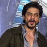 Shah Rukh Khan Sampaikan Donasi 25.000 APD pada Menteri Kesehatan