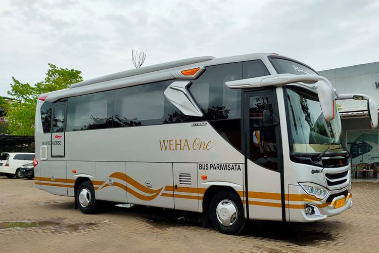 Armada Baru White Horse Weha One Luxury Medium Bus