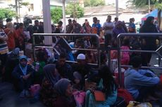 Pemudik Lebaran Mulai Padati Stasiun Pasar Senen