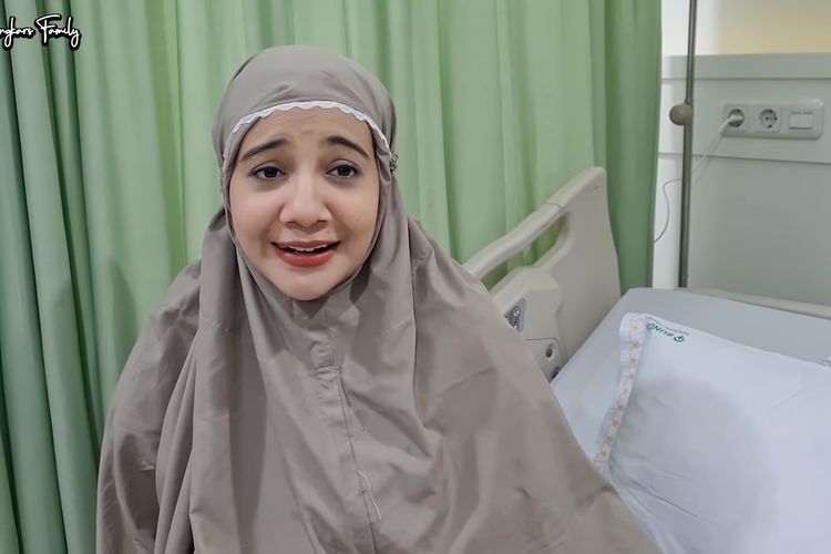 Zaskia Sungkar membagikan cerita tentang putra pertamanya yang baru lahir