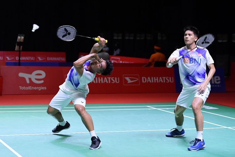 Pasangan ganda putra Pramudya Kusumawardana/Yeremia Erich Yoche Yacob Rambitan menang atas pasangan Rusia, Vladimir Ivanov/Ivan Sozonov. Mereka pun maju ke babak kedua Indonesia Masters 2021.