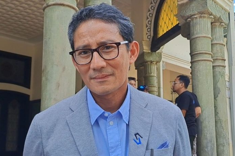 [HOAKS] Sandiaga Uno Beri Bantuan Modal Usaha Melalui WhatsApp