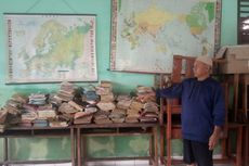Banjir Mulai Surut, Guru dan Siswa SDN Karangligar Bersih-bersih