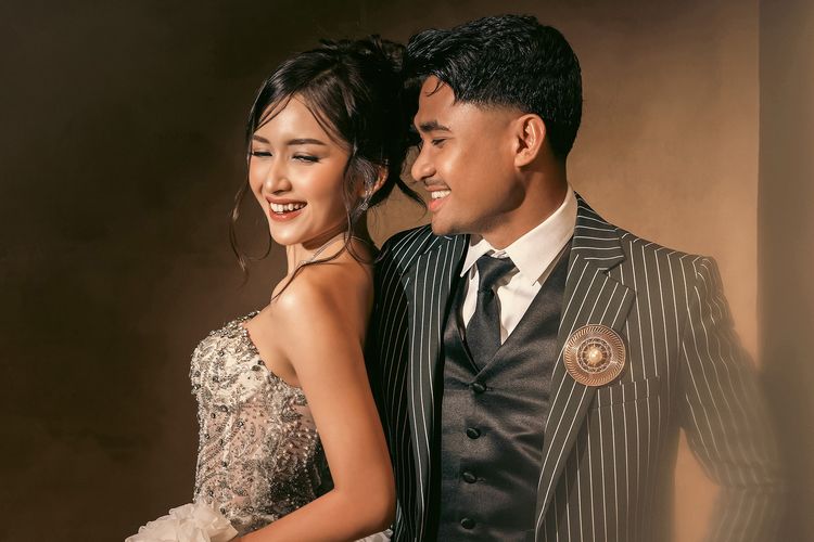 Gaya Prewedding Asnawi Mangkualam dan Yuriska Patricia, Bernuansa Vintage