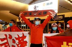 Kepulangan Skuad Wuhan Zall ke Pusat Pandemi Covid-19 Disambut Nyanyian Suporter