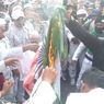 Demo di Depan Kedubes, Massa Bakar Bendera India