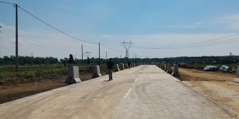 Kondisi exit toll Jalan Tol Semarang-Solo ruas Bawen-Salatiga Minggu (26/6/2016). Konstruksi Ruas Bawen-Salatiga baru mencapai 47,5 persen.
