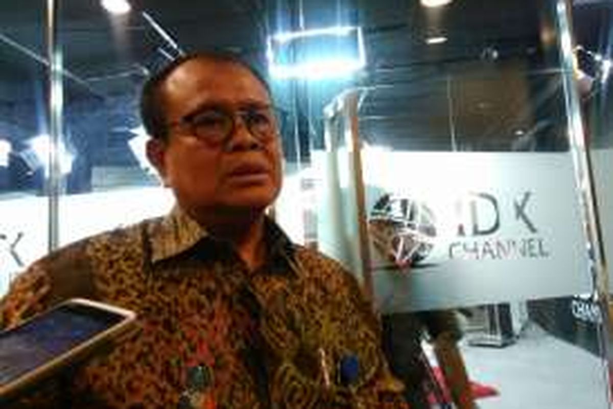Direktur Utama BRI Syariah Moch Hadi Santoso, di Gedung BEI, Jakarta, Kamis (17/11/2016)