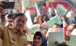 Dukung Program Pemerintah, Gubernur Sulut Serahkan Ribuan Sertifikat Tanah Warga