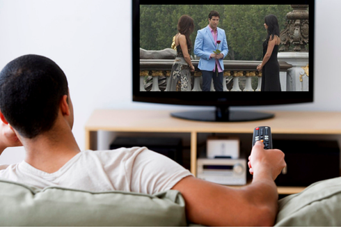 Remote TV Jadi Benda Paling Kotor di Rumah, Ini Cara Membersihkannya