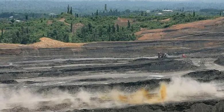 Area tambang batu bara yang dikelola oleh PT KPC di Kalimantan Timur.